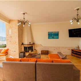 5 bedroom villa with pool, near Acharavi, sleeps 9